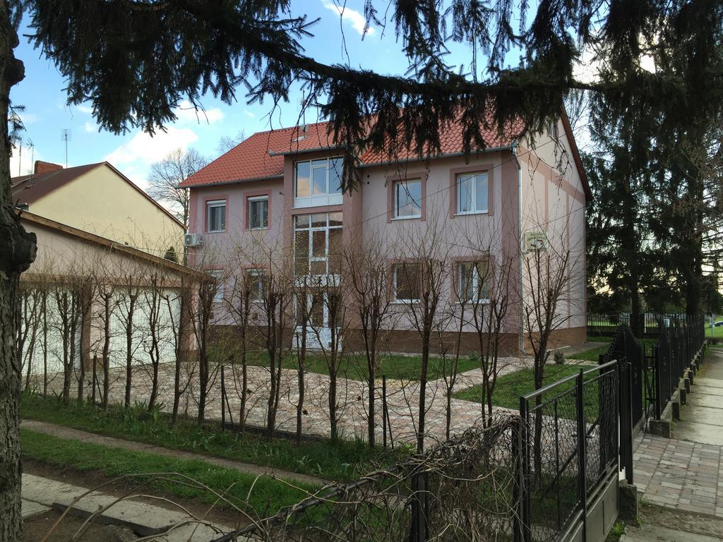 Platan Apartman Hajdúszoboszló Exterior foto